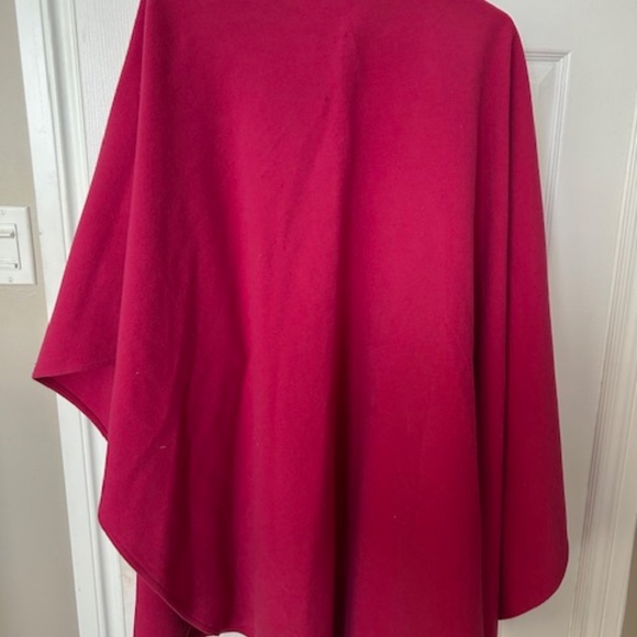 Hannah Women's Pink Barbie One Size Cape Shawl  Wool Made in Canada - Picture 3 of 6